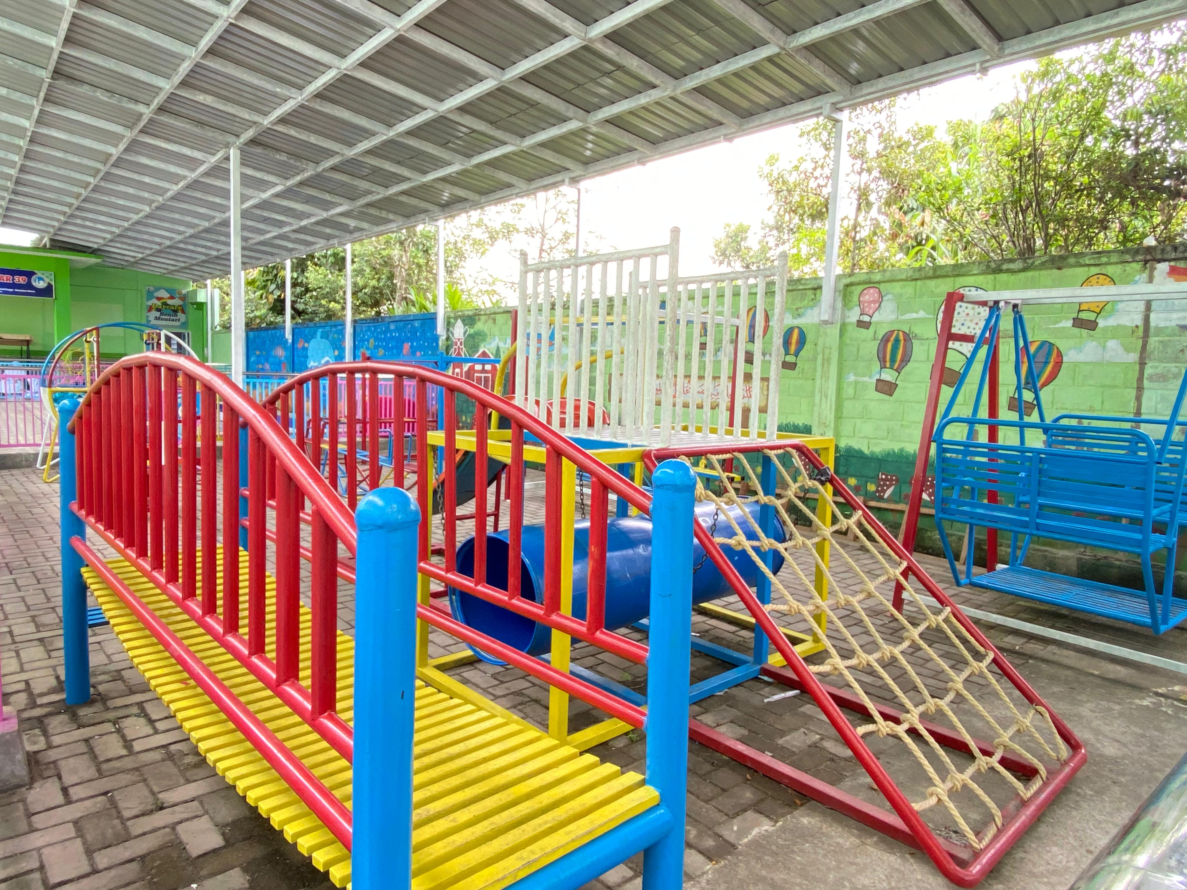 daycare taman bermain