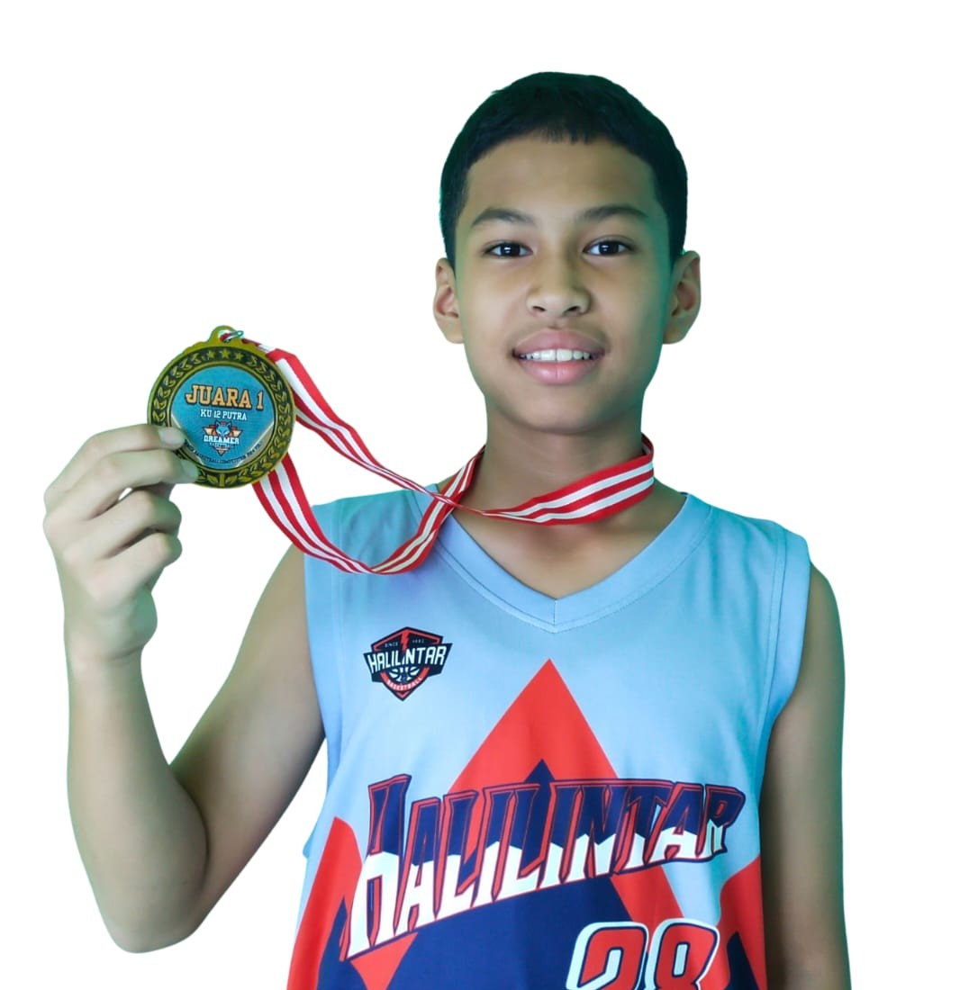 Juara 1 Kejuaraan Dremmer BasketBall Competition