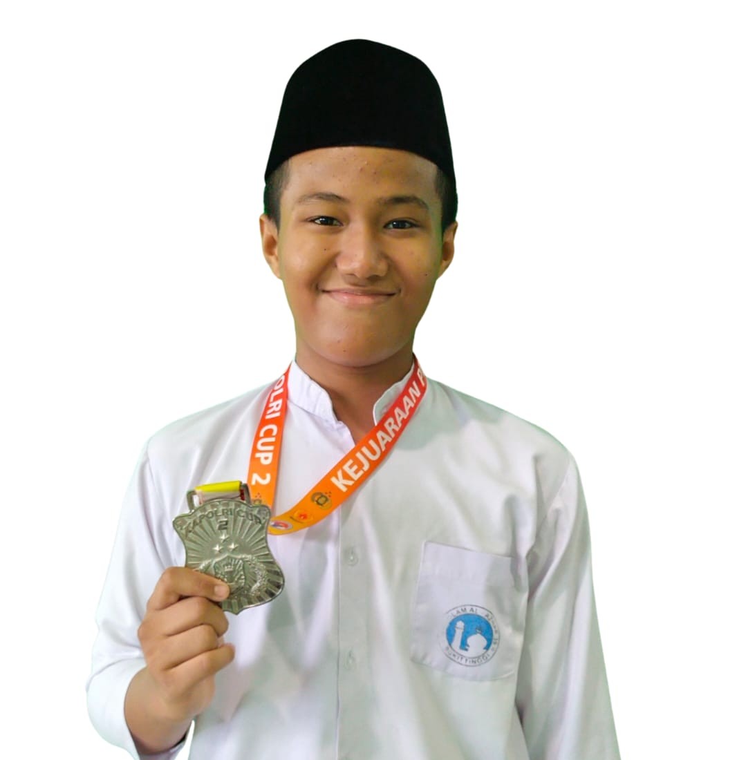 Juara 2 Pencak Silat Kapolri Cup II Tanding Kelas M Putra Pra Remaja